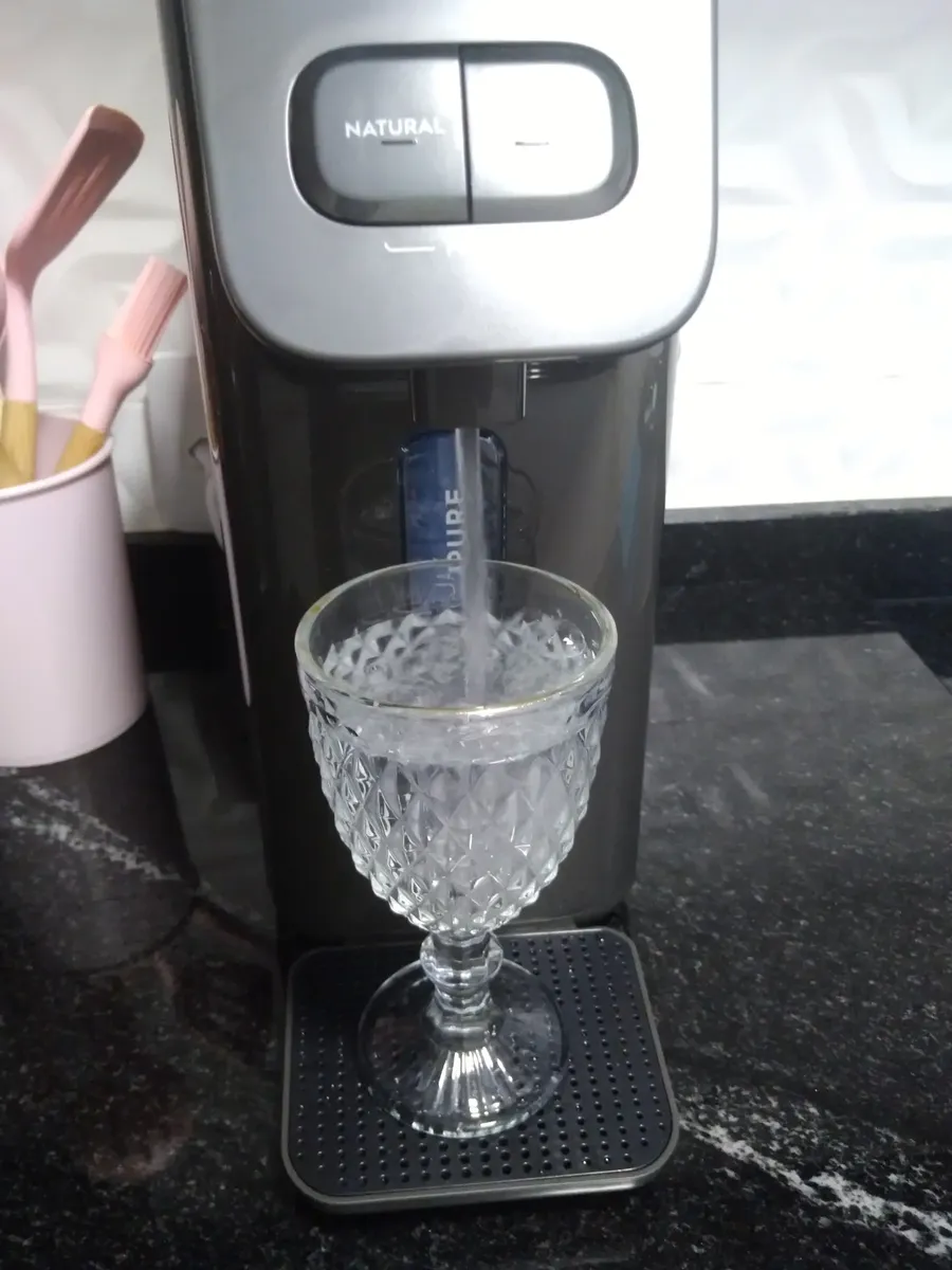 Acionamento do fluxo de água — Electrolux PE15X